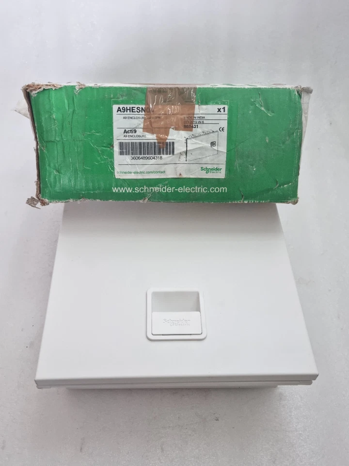 Schneider Electric A9HESN04 4 Module Metal Distribution Board New